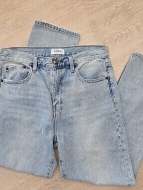 Pistola Light Wash Tapered Mom Jeans High Rise Button Fly Size 29